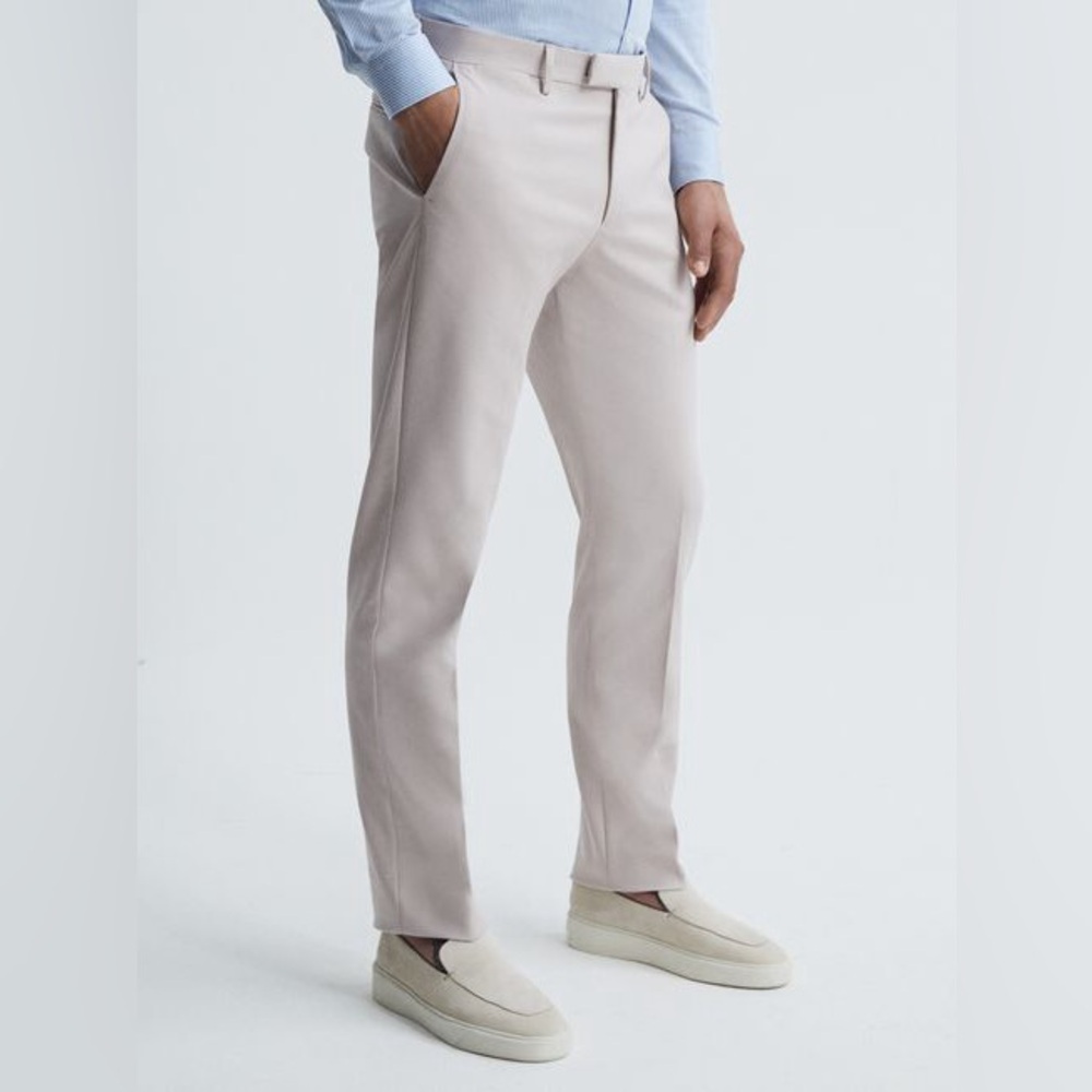 Reiss Eastbury Slim Fit Cotton Blend Chino Trousers (Stone)